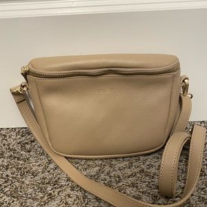 Mina Baie Blush Leather Fanny 1.0